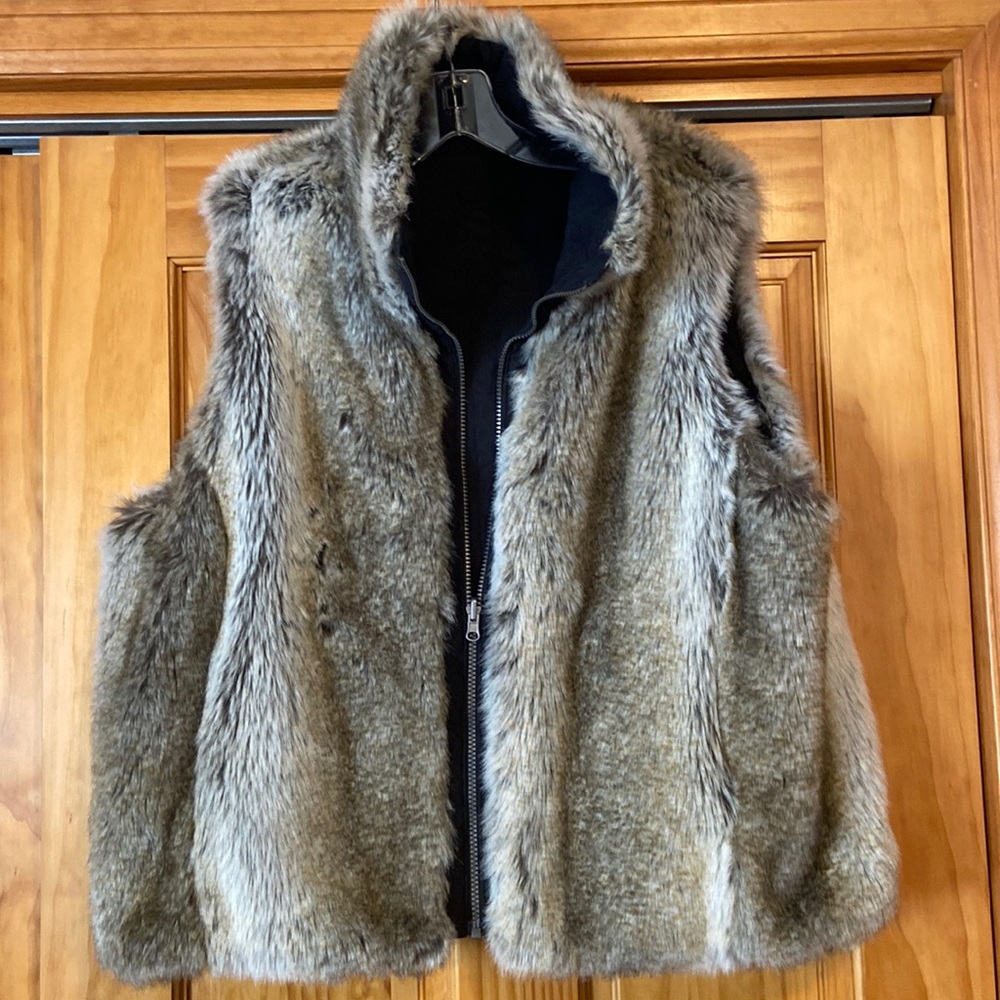 Reversible faux fur vest